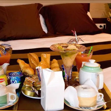 Szálloda Western De Paris Laval