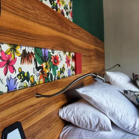 Western De Paris Szálloda