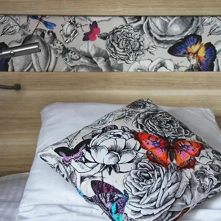 Hotel Western De Paris Laval (Mayenne)