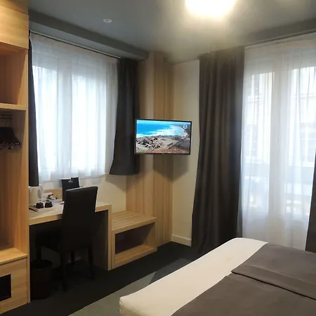 Western De Paris Szálloda Laval