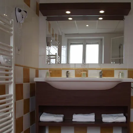 Szálloda Western De Paris 3*