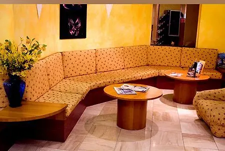 Western De Paris Hotel 3*