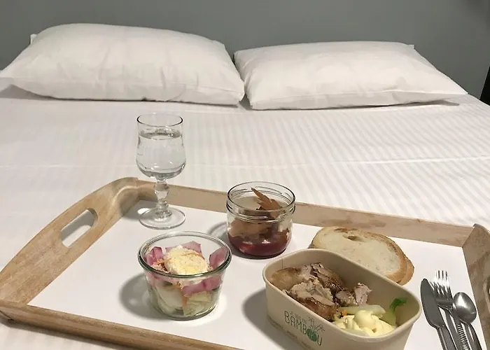 贝斯特韦斯特巴黎酒店 酒店 拉瓦勒